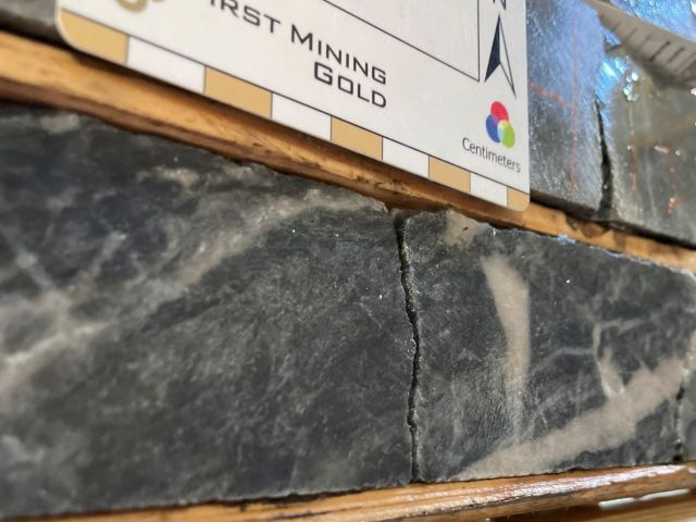 First Mining Gold Corp--First Mining annonce les premiers r-sult